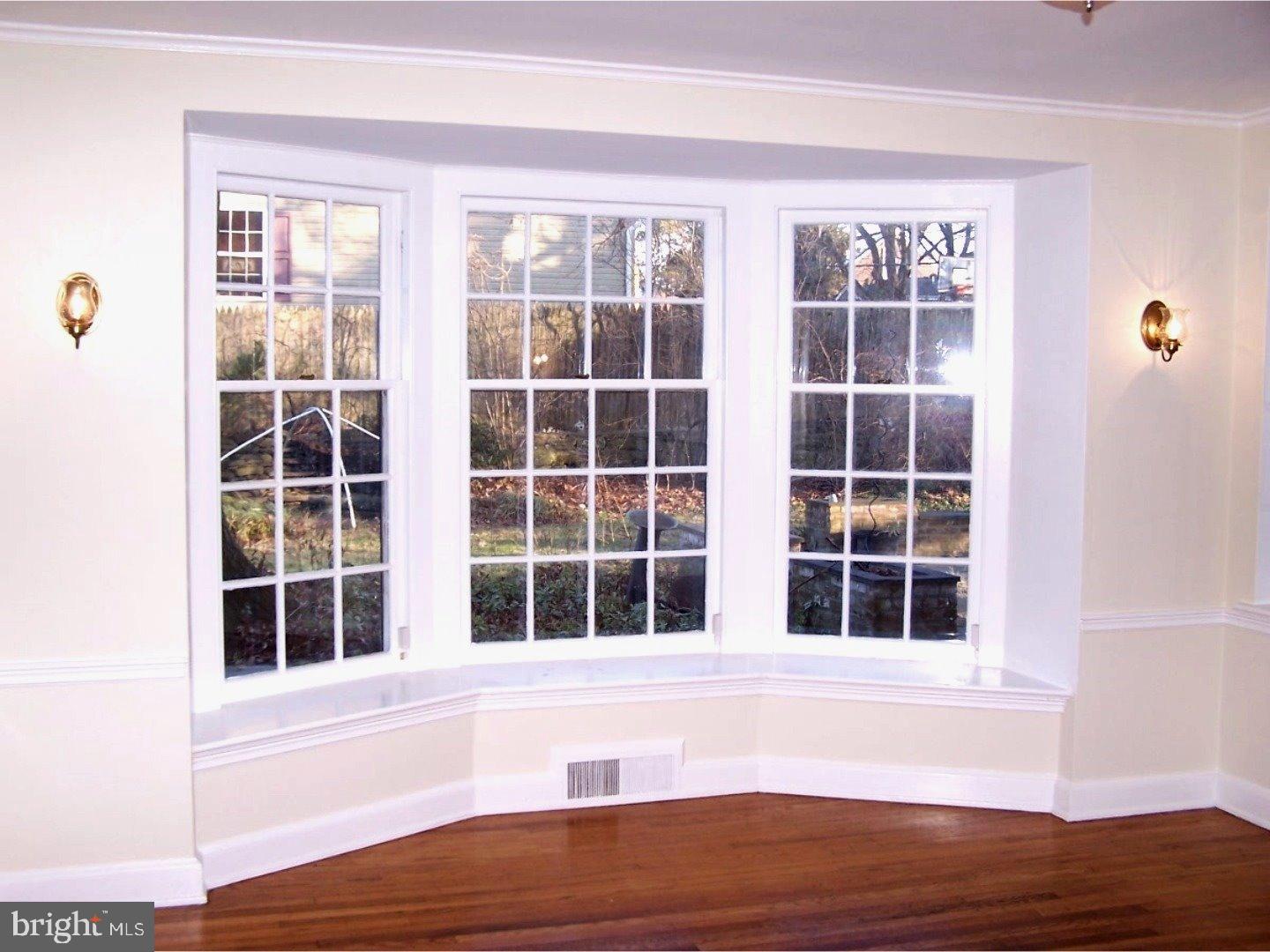 1420 Firethorne Lane Glenside, PA 19038 - Photo 6 of 25 Dining Room