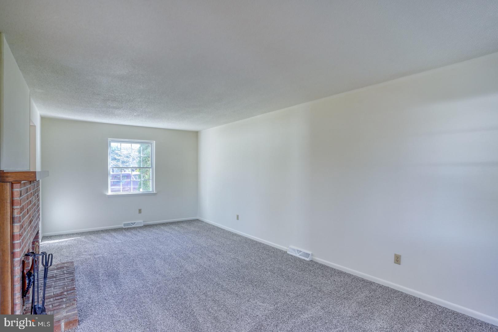 39 Duchess Circle Dover, DE 19901 - Photo 14 of 48 an empty room with windows