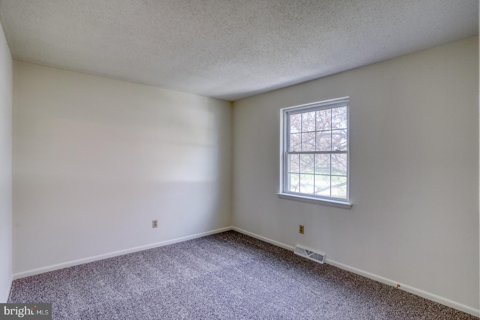 39 Duchess Circle Dover, DE 19901 - Photo 36 of 48 an empty room with a window