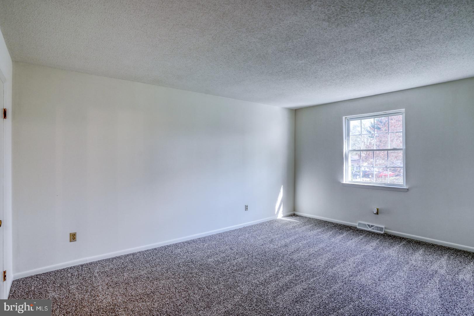 39 Duchess Circle Dover, DE 19901 - Photo 39 of 48 an empty room with a window