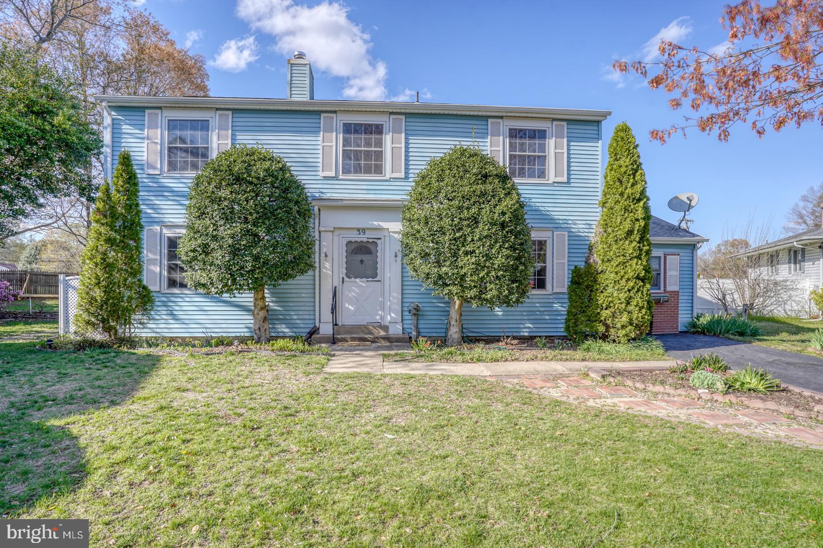 39 Duchess Circle Dover, DE 19901 - Photo 6 of 48 a view of a house with backyard and a tree