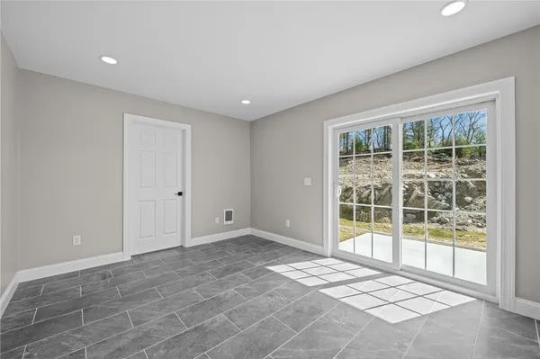 $649,500 | 2 Old County Vlg Way, Unit A, Smithfield, RI 02917