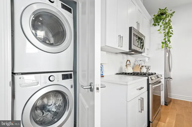 $2,800 | 317 3rd Street Southeast, Unit 33, Washington, DC 20003