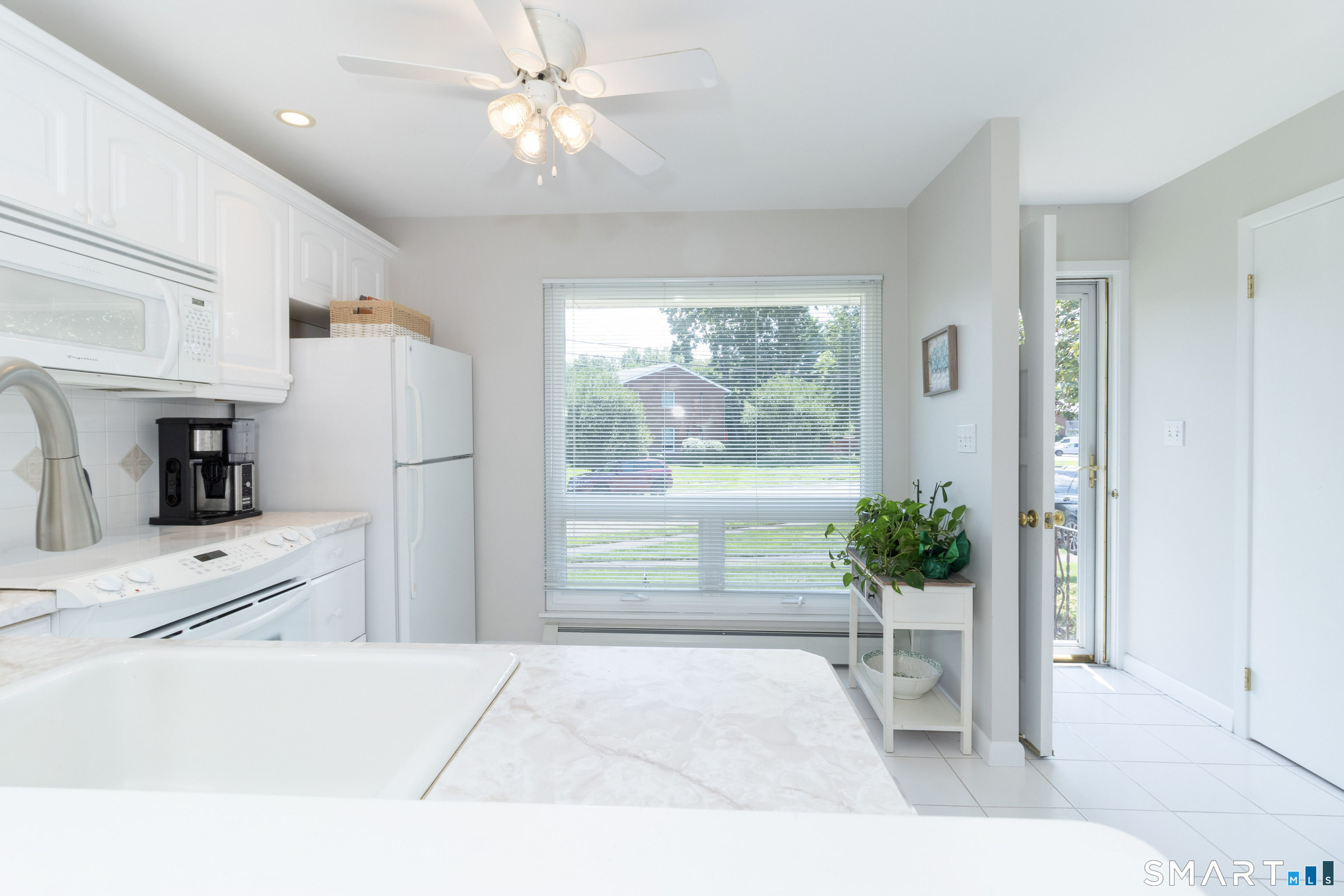 113 Centerbrook Road Hamden, CT 06518 - Photo 10 of 39 Gallery Image 10