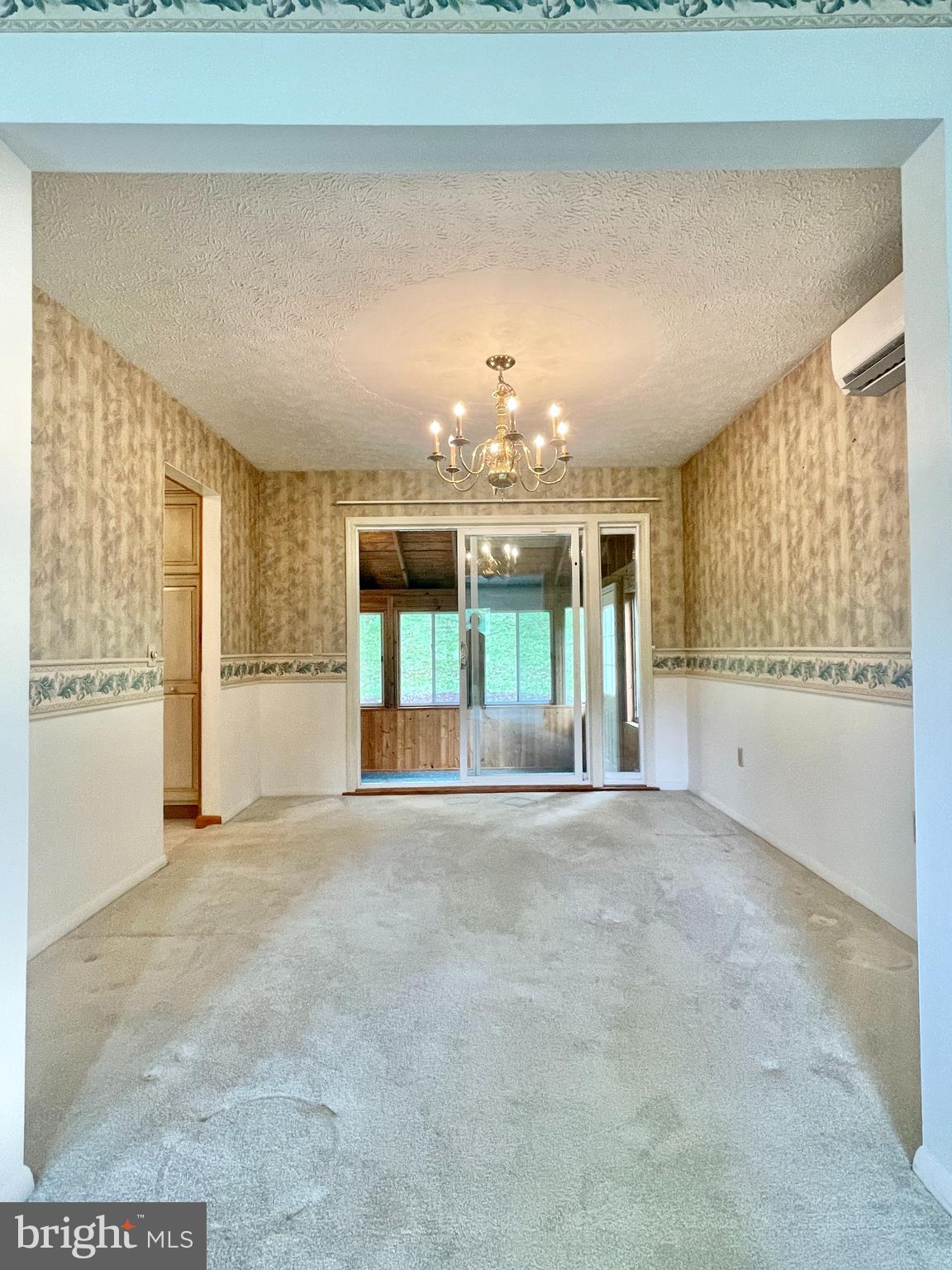 11010 Cash Valley Road Northwest Cumberland, MD 21502 - Photo 17 of 88 Dining Room