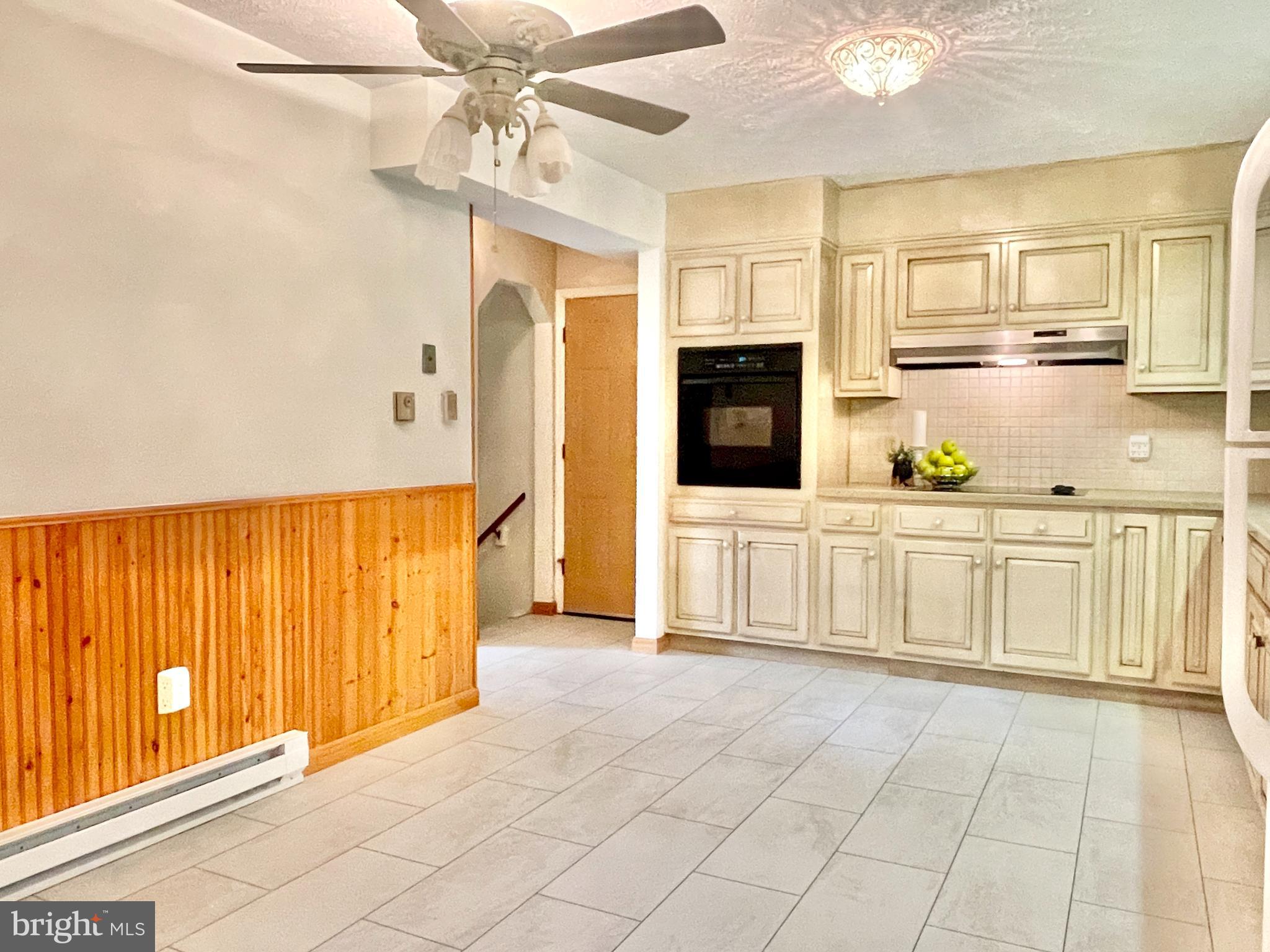 11010 Cash Valley Road Northwest Cumberland, MD 21502 - Photo 23 of 88 Plenty of space to add island or table!