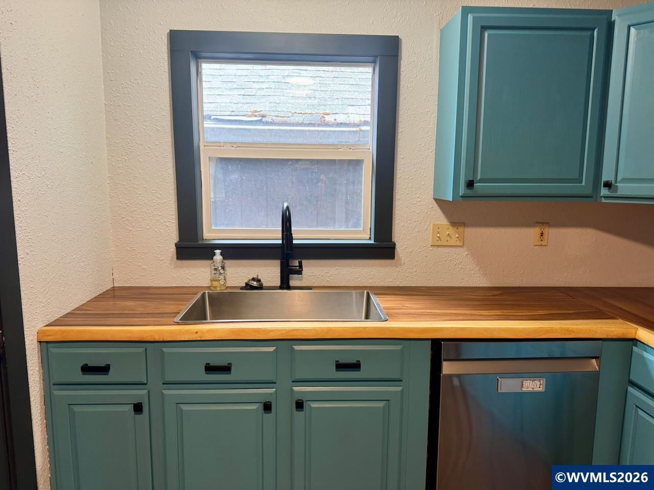1551 Southwest Ellis Street Dallas, OR 97338 - Photo 9 of 21