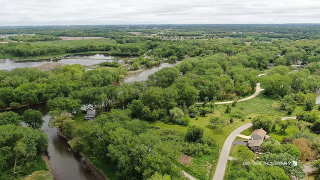 $319,900 | 2810 Brentwood Lane, McHenry, IL 60050