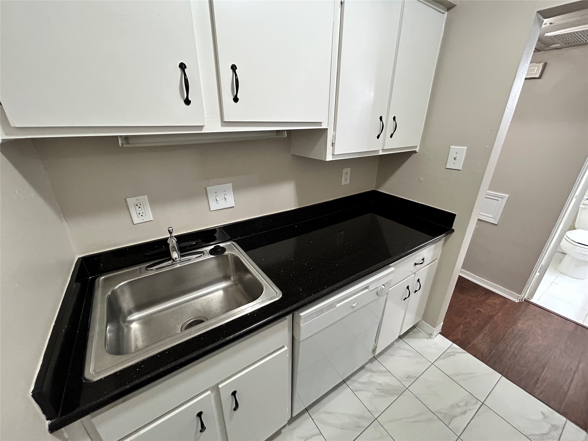 1416 Hawthorne Street, Unit 7 Houston, TX 77006 - Photo 8 of 12