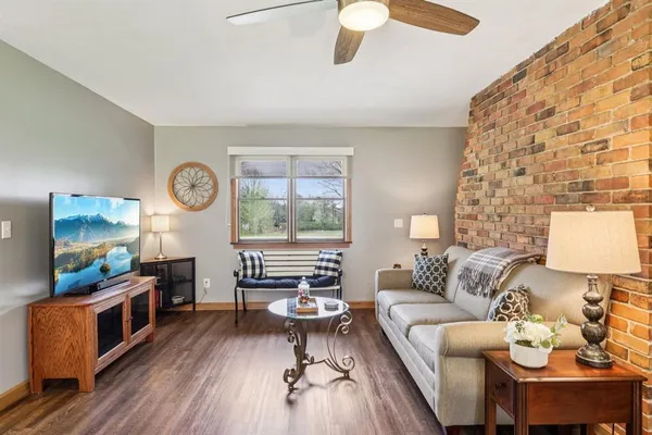 $525,000 | 3378 Hillsville Road, Unit RD, Edinburg, PA 16116