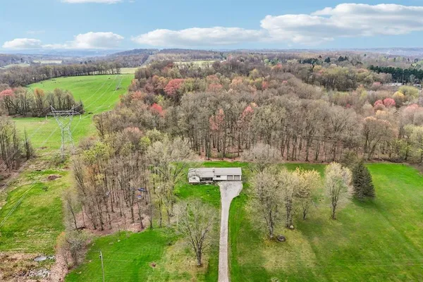 $525,000 | 3378 Hillsville Road, Unit RD, Edinburg, PA 16116