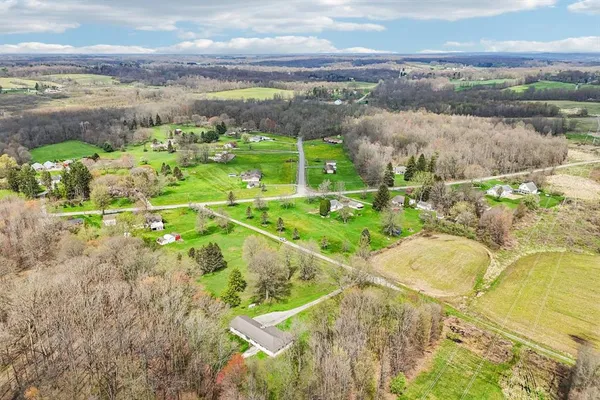 $525,000 | 3378 Hillsville Road, Unit RD, Edinburg, PA 16116