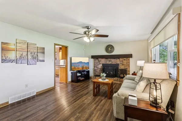 $525,000 | 3378 Hillsville Road, Unit RD, Edinburg, PA 16116