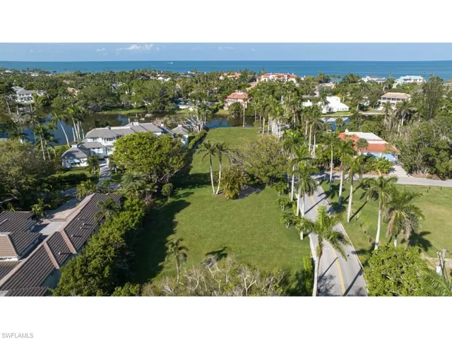 $6,975,000 | 2433 Lantern Lane, Naples, FL 34102