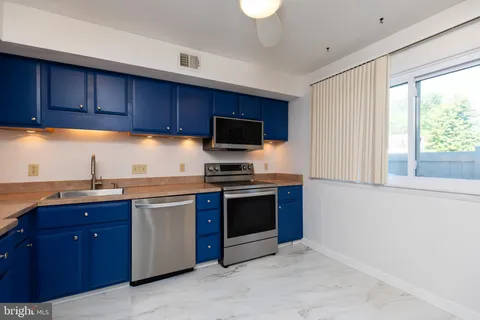 $350,000 | 8 Mallow Place, Wilmington, DE 19810