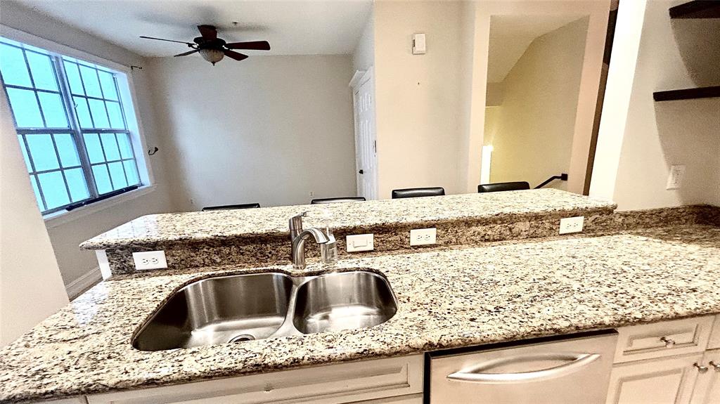 2720 Northeast 9th Avenue Wilton Manors, FL 33334 - Photo 7 of 24