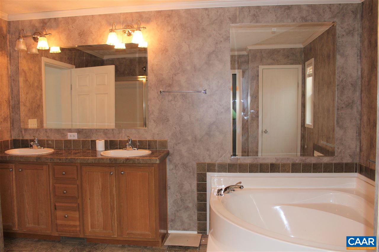 4337 Glade Road Schuyler, VA 22969 - Photo 11 of 17 Gallery Image 11