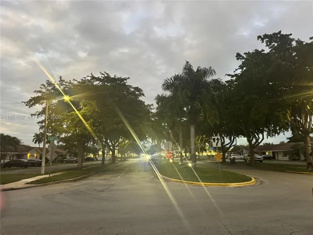 $3,500 | 5482 Lakewood Circle South, Unit B, Margate, FL 33063