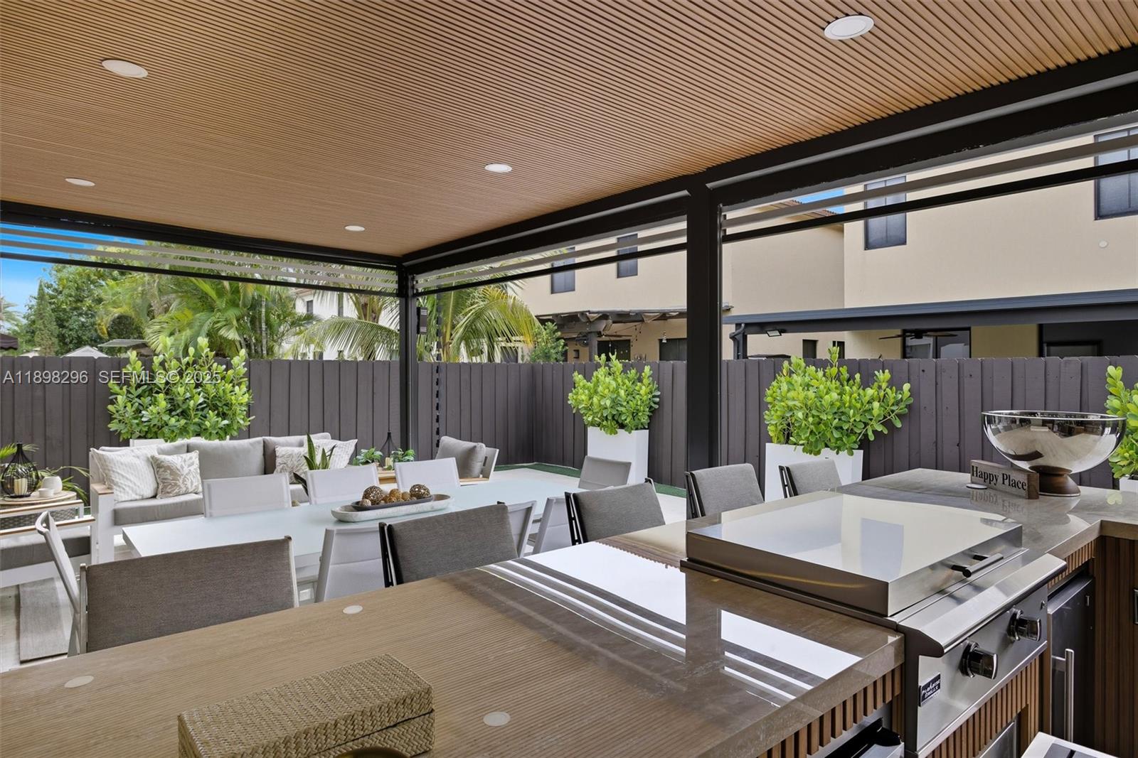 8870 Northwest 99th Path Doral, FL 33178 - Photo 29 of 44