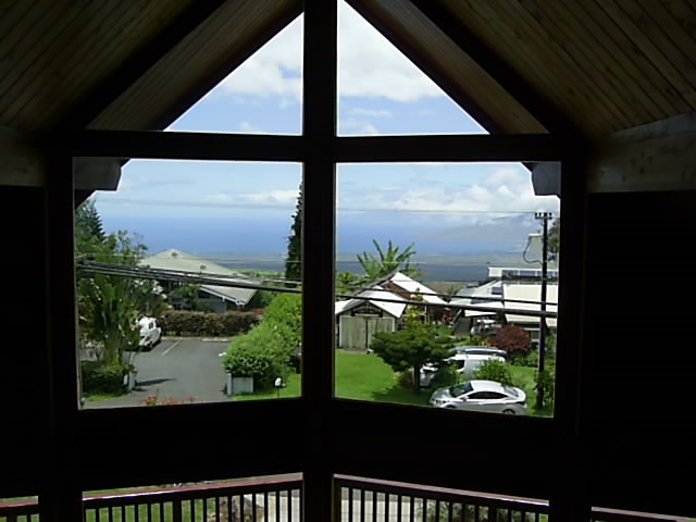 4615 Lower Kula Road Kula, HI 96790 - Photo 18 of 20 a view of a window