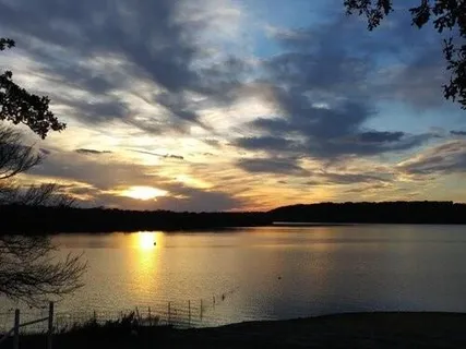 $530,500 | 614 Twin Hills Road, Lake Bridgeport, TX 76426