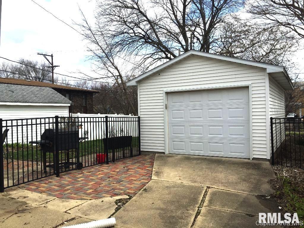 1708 South State Street Springfield, IL 62704 - Photo 4 of 27