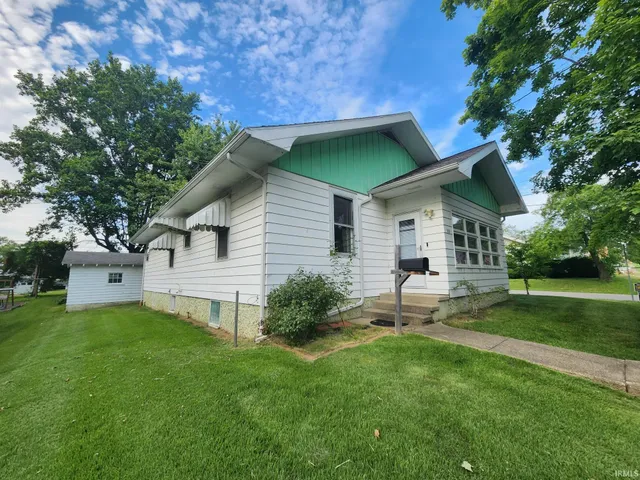 $120,000 | 302 West 7th Street, Bicknell, IN 47512