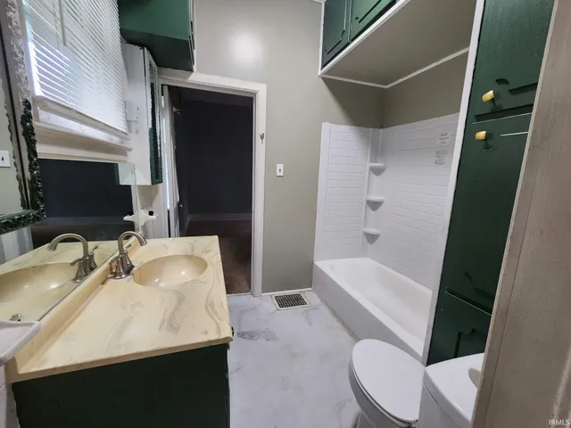 $120,000 | 302 West 7th Street, Bicknell, IN 47512