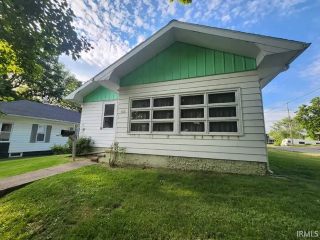 $120,000 | 302 West 7th Street, Bicknell, IN 47512