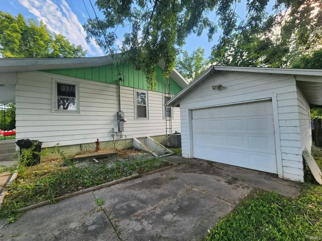 $120,000 | 302 West 7th Street, Bicknell, IN 47512