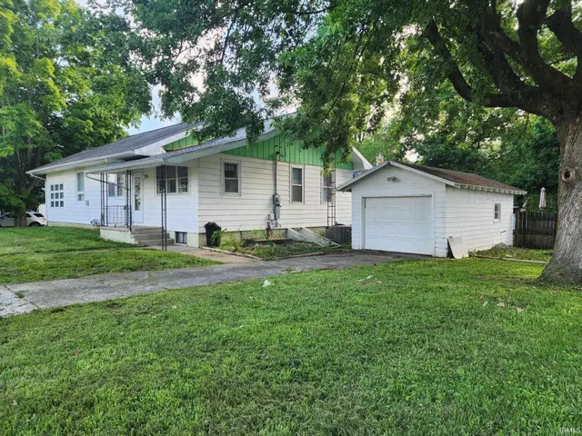 $120,000 | 302 West 7th Street, Bicknell, IN 47512