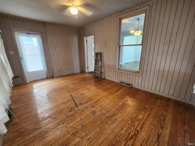 $120,000 | 302 West 7th Street, Bicknell, IN 47512