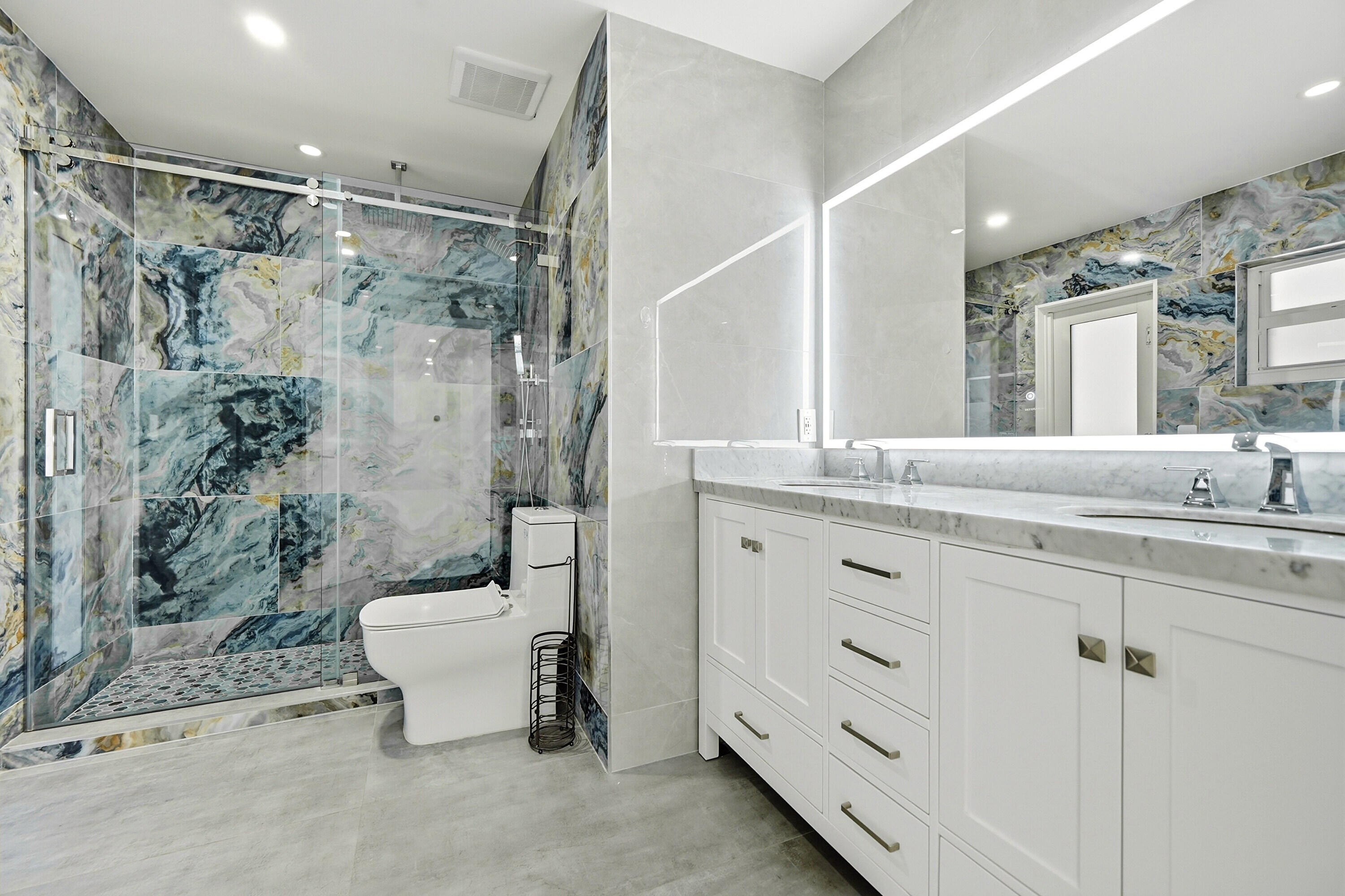 398 Northwest 22nd Avenue Boca Raton, FL 33486 - Photo 23 of 64 Bathroom 2
