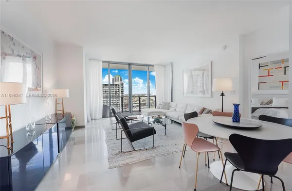 $7,995 | 68 Southeast 6th Street, Unit 2104, Miami, FL 33131