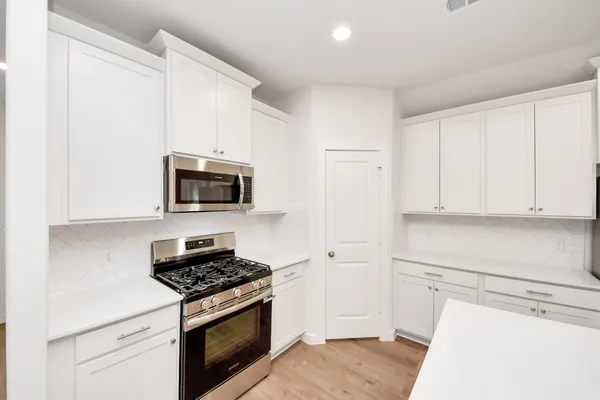 $2,100 | 31815 Autumn Spur Lane, Hockley, TX 77447