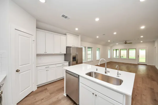 $2,100 | 31815 Autumn Spur Lane, Hockley, TX 77447