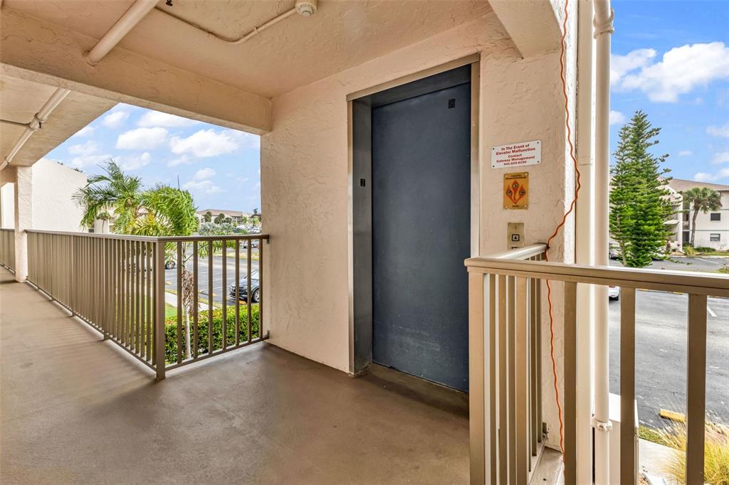 175 Kings Highway, Unit 723 Punta Gorda, FL 33983 - Photo 30 of 30 a view of a balcony