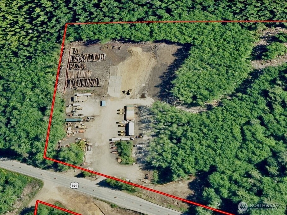 7507 Highway 101 Amanda Park, WA 98526 - Photo 21 of 30