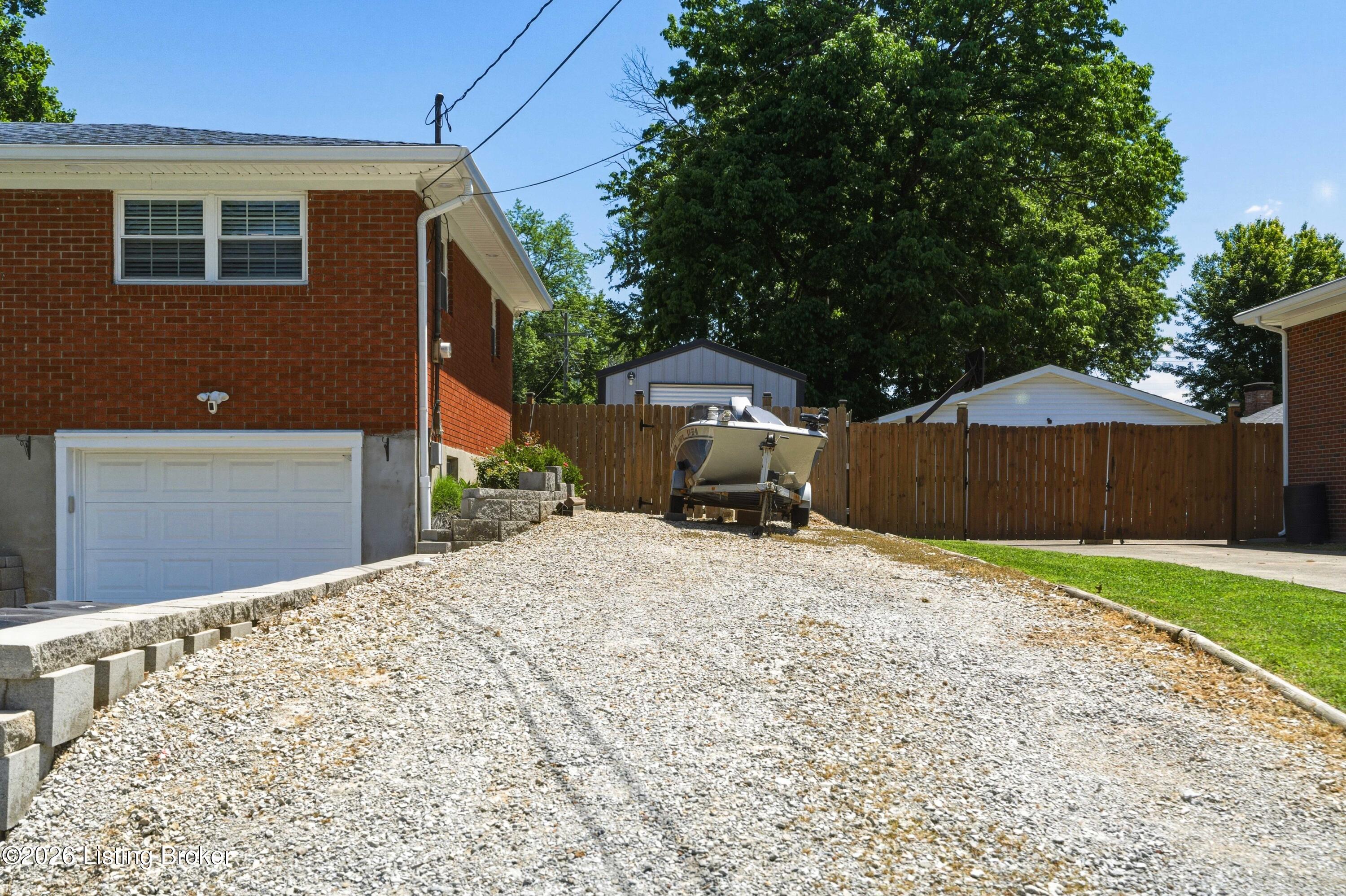 10707 Torrington Road Louisville, KY 40272 - Photo 52 of 65 DSC01801
