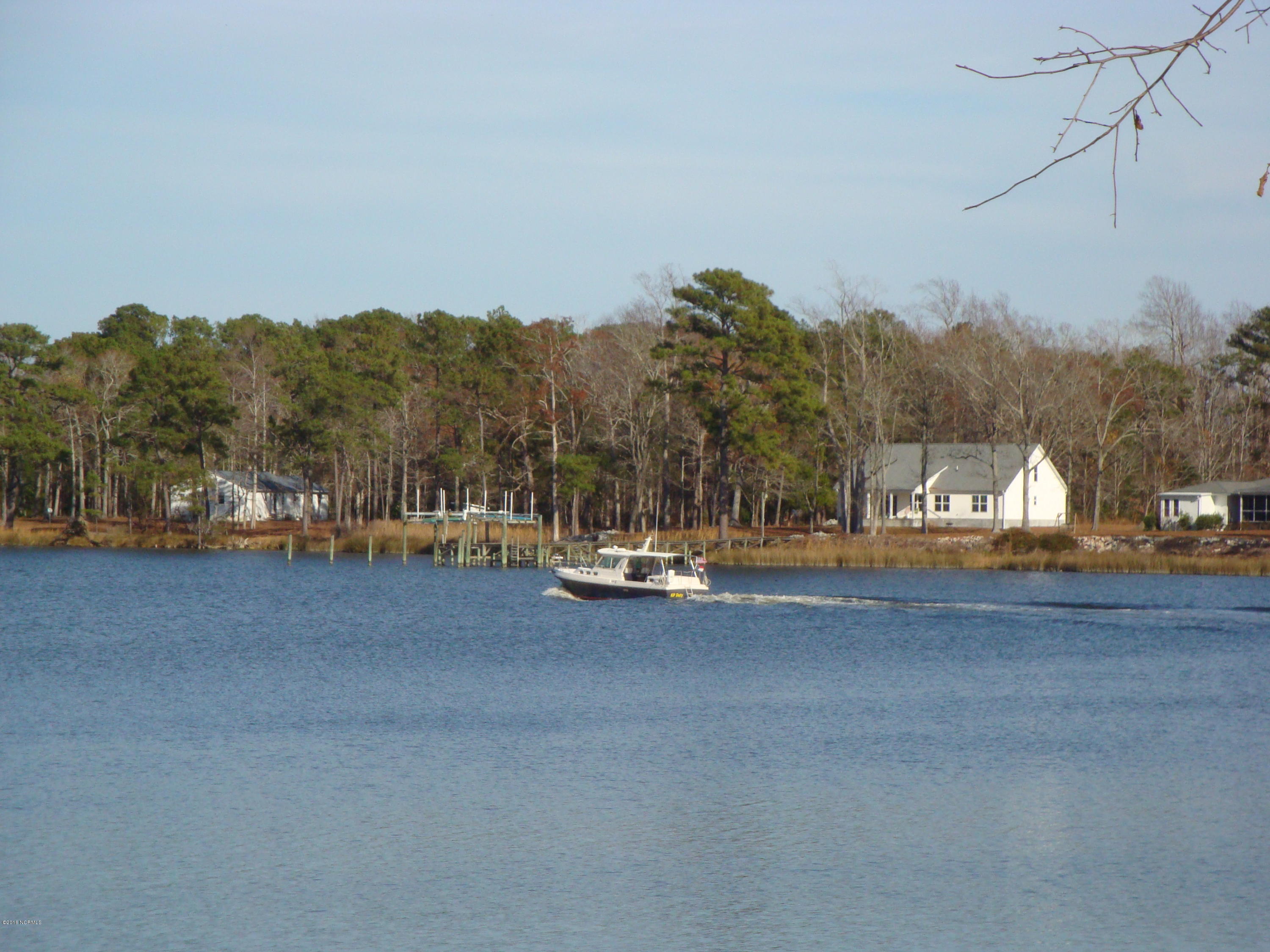 Boating on Clubfoot Creek