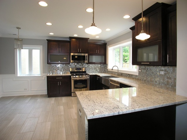 355 Blythe Road Riverside, IL 60546 - Photo 8 of 25