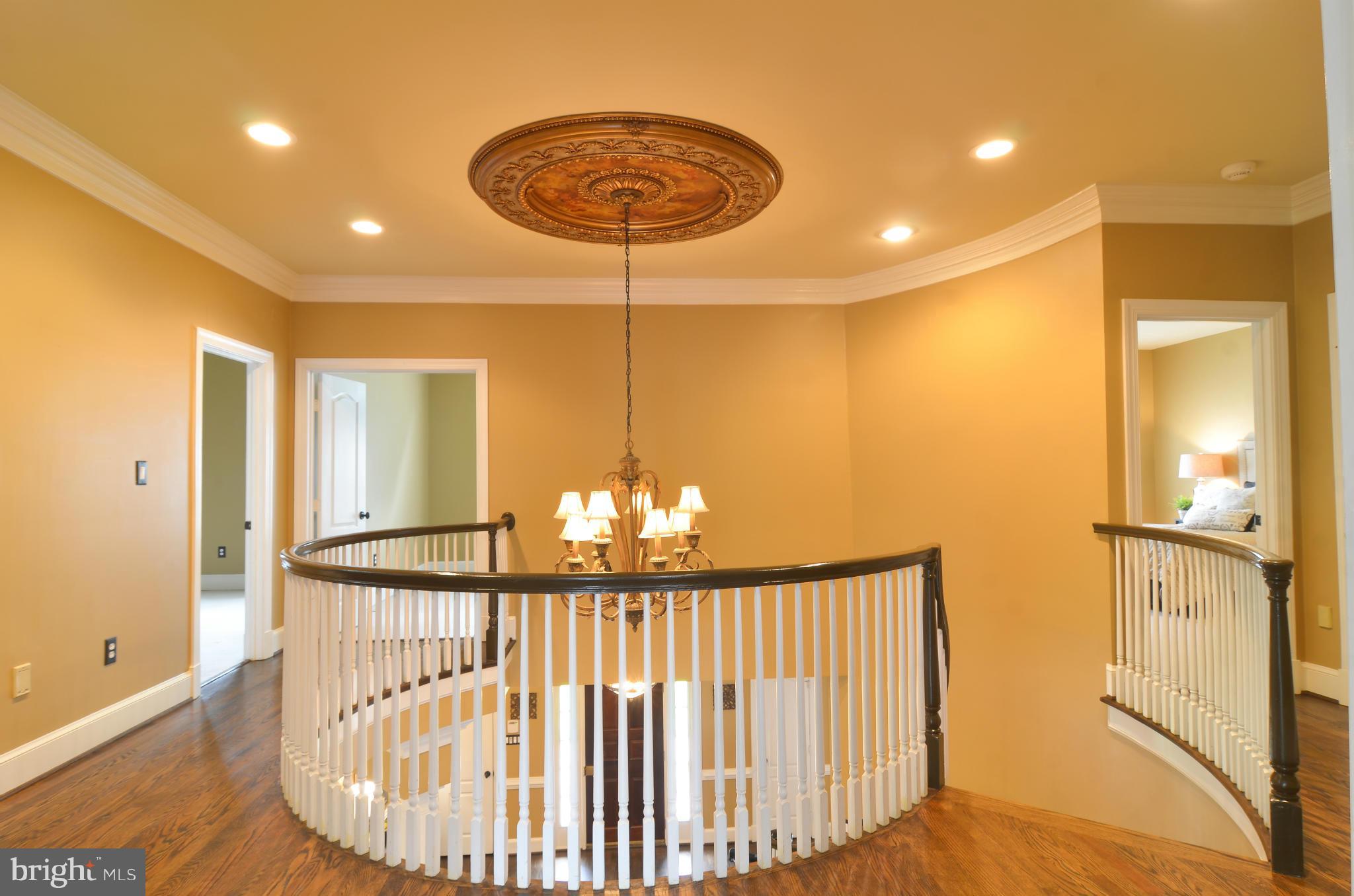 11250 Center Harbor Road Reston, VA 20194 - Photo 22 of 30 Upper Level Hallway