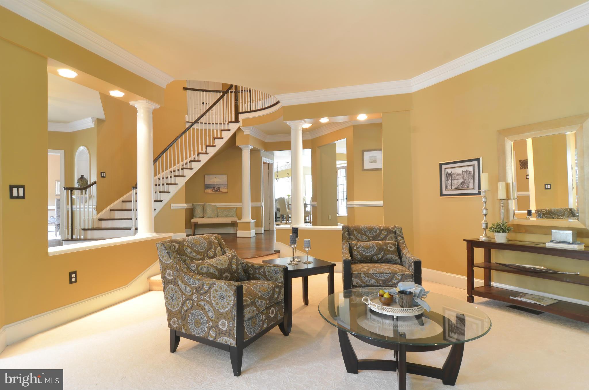 11250 Center Harbor Road Reston, VA 20194 - Photo 5 of 30 Living Room