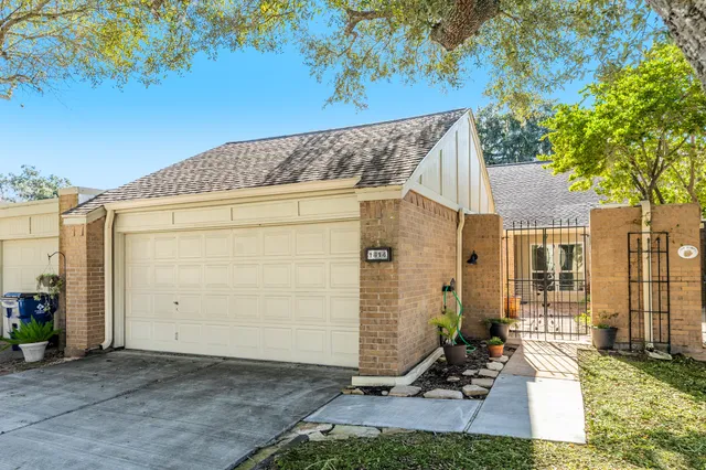 $2,600 | 1814 Veranda Drive, West Columbia, TX 77486