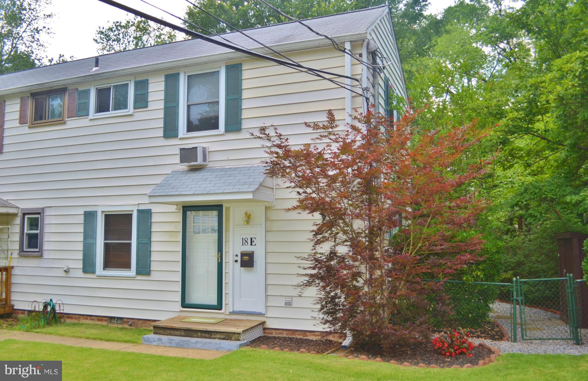 18 Ridge Road, Unit E Greenbelt, MD 20770 - Photo 5 of 15 Front Yard