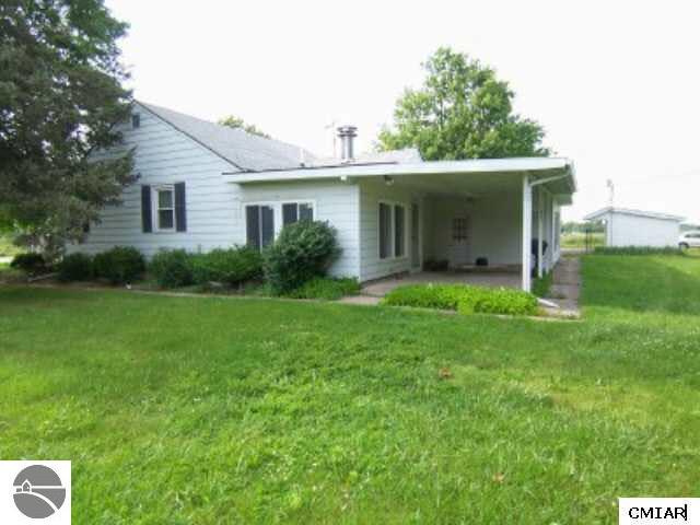 1038 East Millbrook Road Mount Pleasant, MI 48858 - Photo 5 of 7 1770171-4.JPG