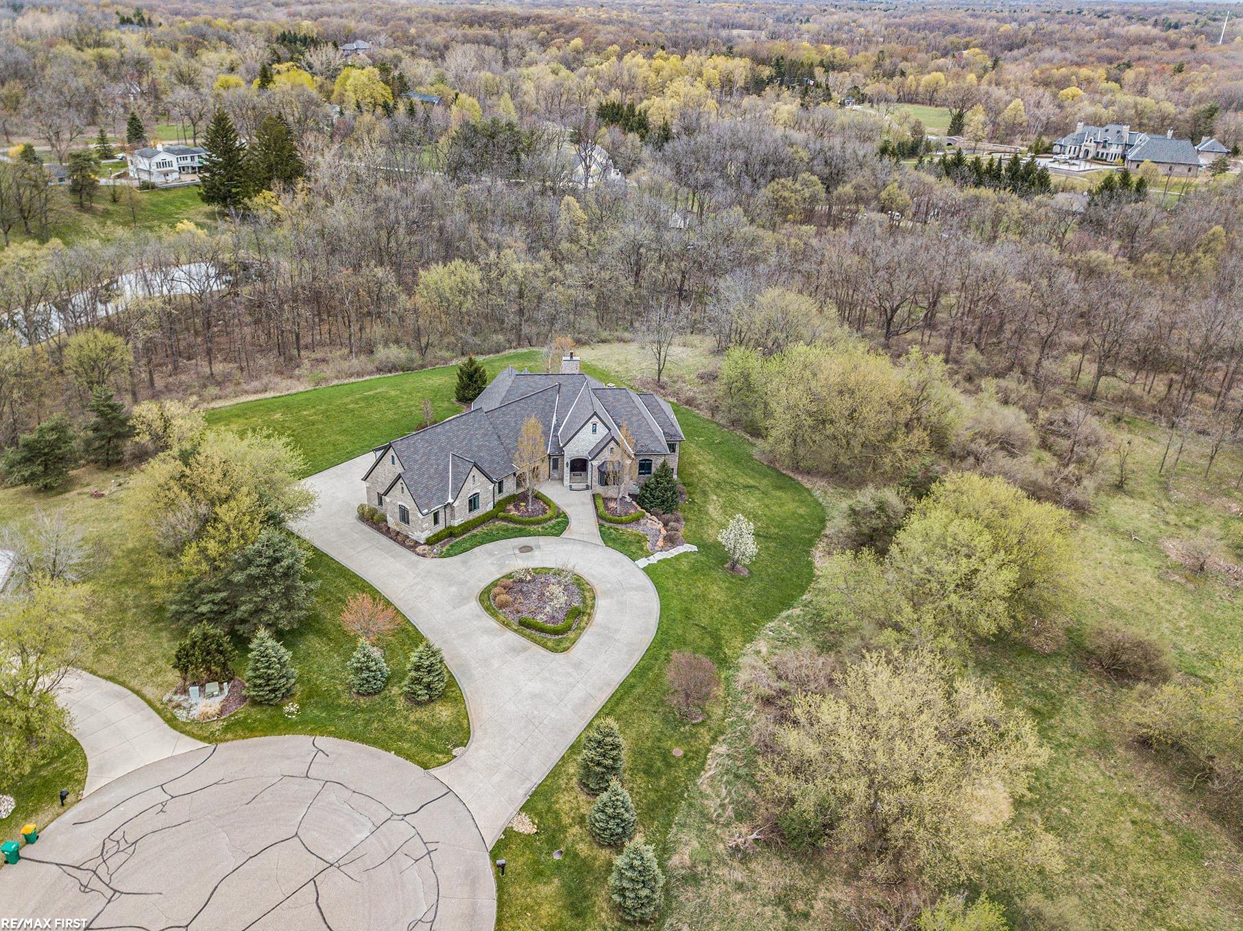 659 Foxwood Trail Rochester, MI 48306 - Photo 15 of 51 Ariel view