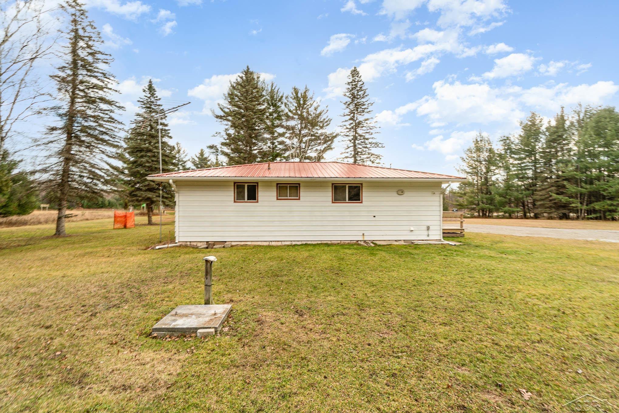 726 West Huron Road Omer, MI 48749 - Photo 20 of 25