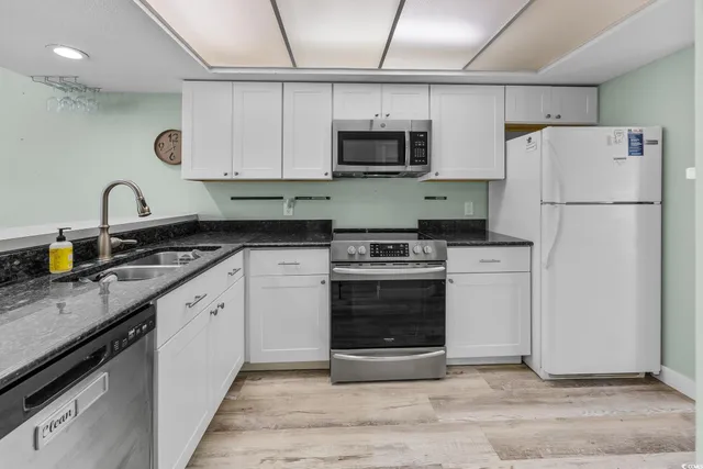 $299,900 | 100 Shadow Moss Place, Unit 33, North Myrtle Beach, SC 29582