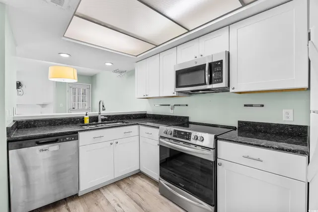 $299,900 | 100 Shadow Moss Place, Unit 33, North Myrtle Beach, SC 29582